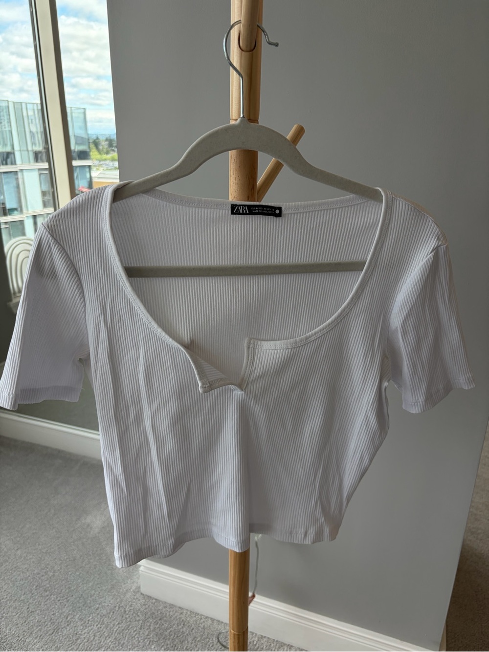 Zara White Ribbed Scoop Notch Crop Top